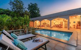 Stayvista'S Suman Vatika - Pench - Outdoor Pool, Jacuzzi, Rainshower & Terrace
